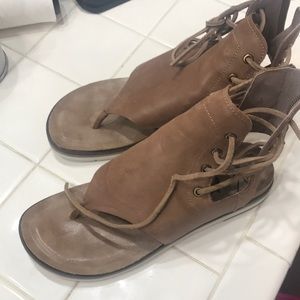 OTBT sandals 7.5
